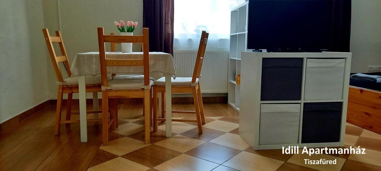 Idill Apartmanhaz B&B Tiszafured Exterior photo
